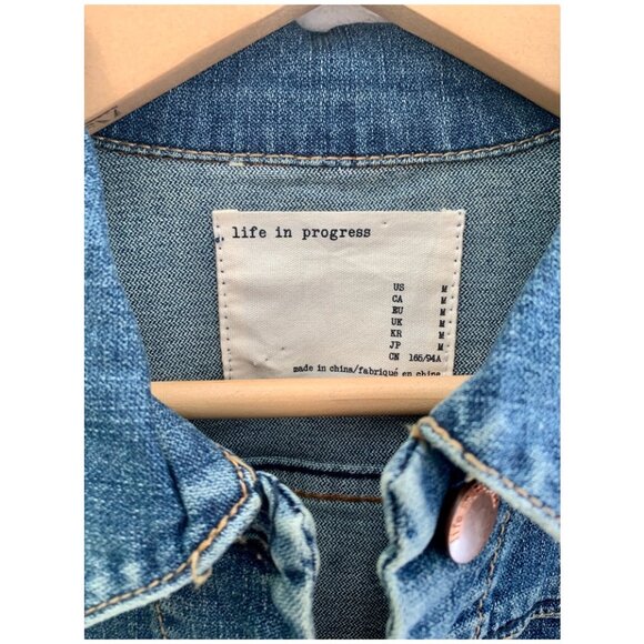 Forever 21 Life in Progress Cropped Cotton Vintage Denim Jacket Size Medium - Picture 3 of 8